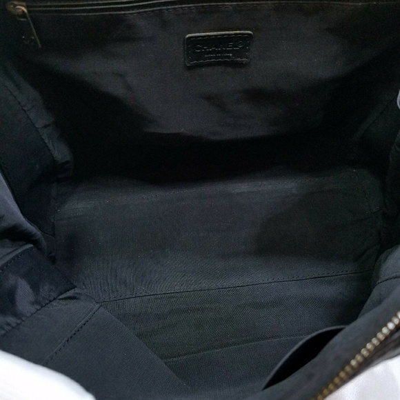 ⚠️SOLD⚠️ Chanel Wild Stitch Bowler - Picture 6 of 8